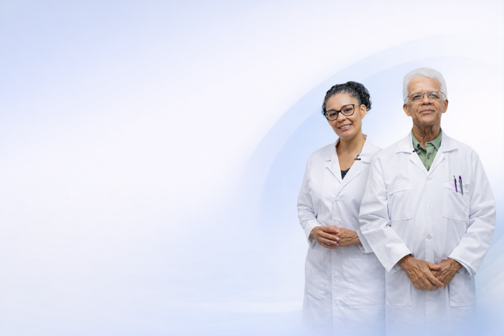 Dr. Eddye Guevara Recio y Dra. Melissa Guevara Zamora — Farmacia Centro Medicinal San Miguel